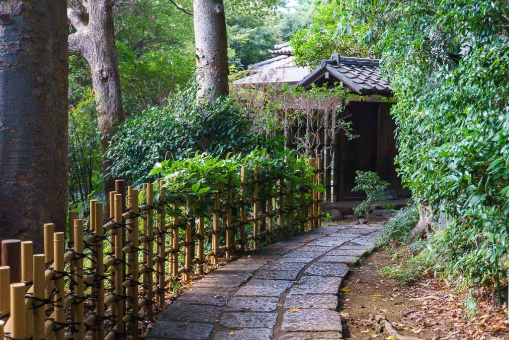 五島美術館の敷地内にある茶室「古経楼」